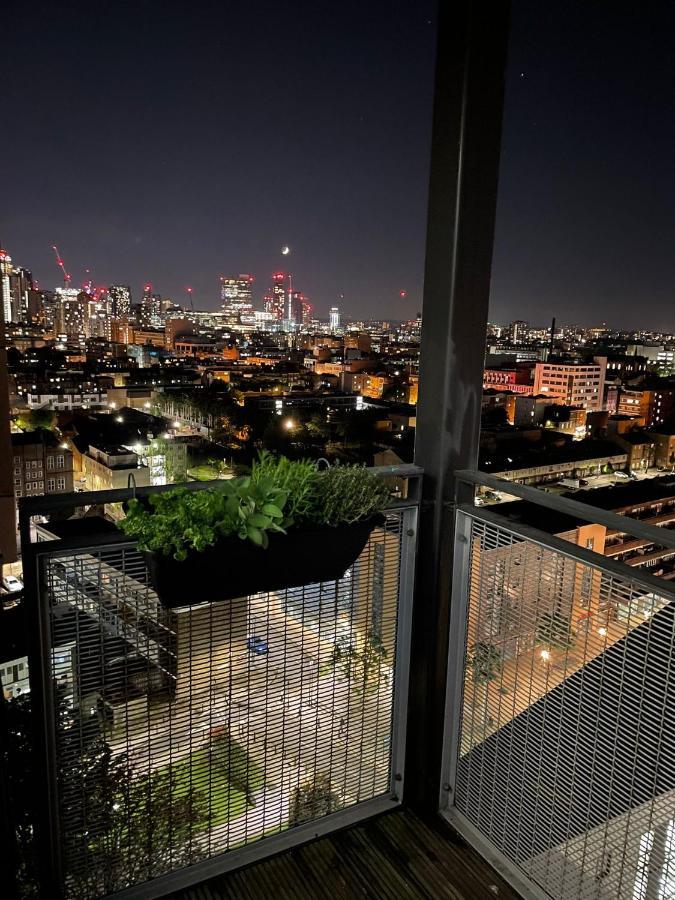 Whitechapel Two Bedroom Luxury Apartment - Free Private Parking - City Views 런던 외부 사진
